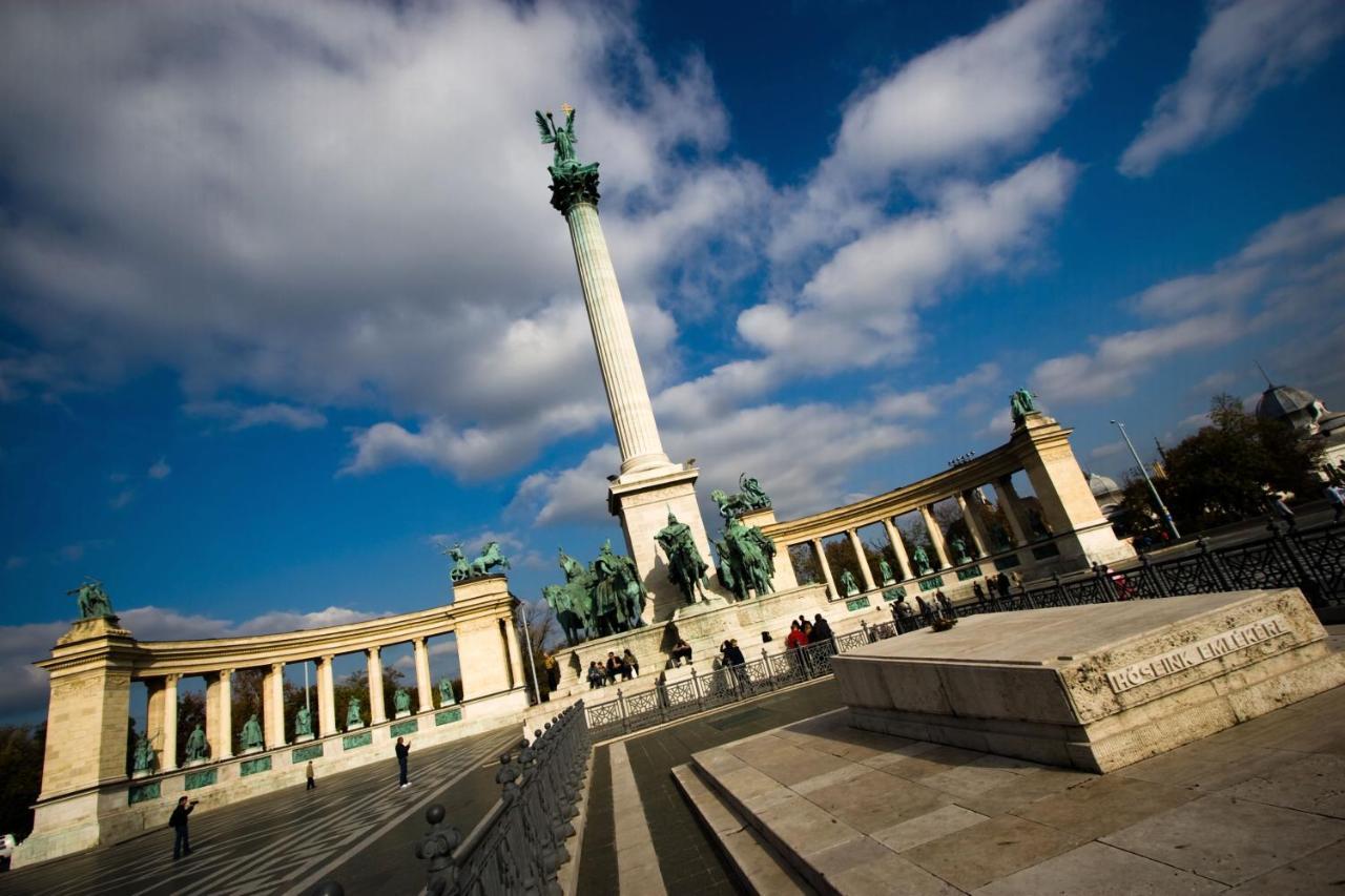 Little Americas Parliament Apartments Budapest Bagian luar foto
